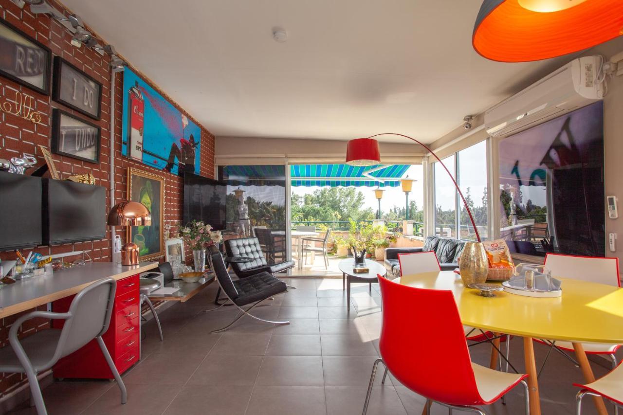Chrysler Residence Ganne Tiqwa Exterior photo